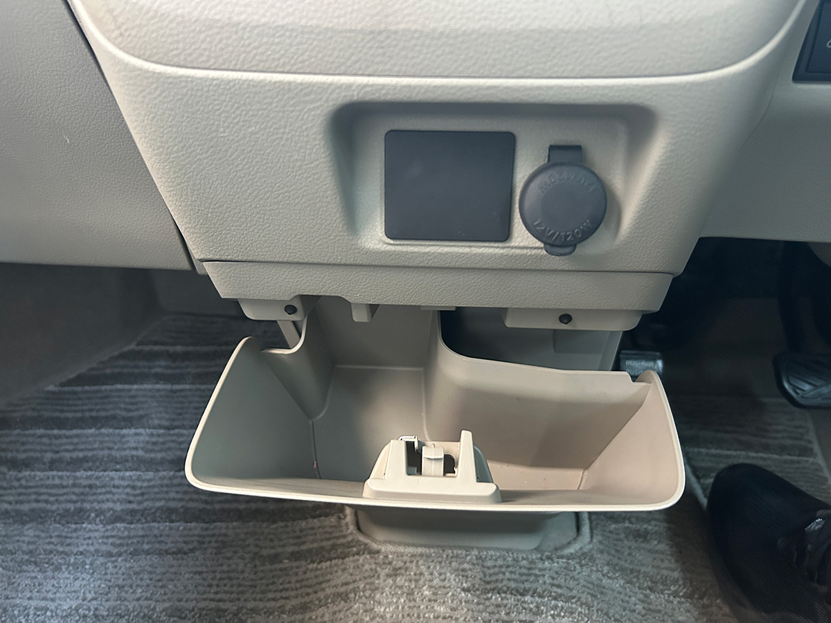 スズキ／スペーシア｜京都府・亀岡市で激安中古車や軽自動車をお探しなら、浅田自動車商会へ！お買い得な中古車を厳選しております。車検や定期メンテナンスもお任せください。