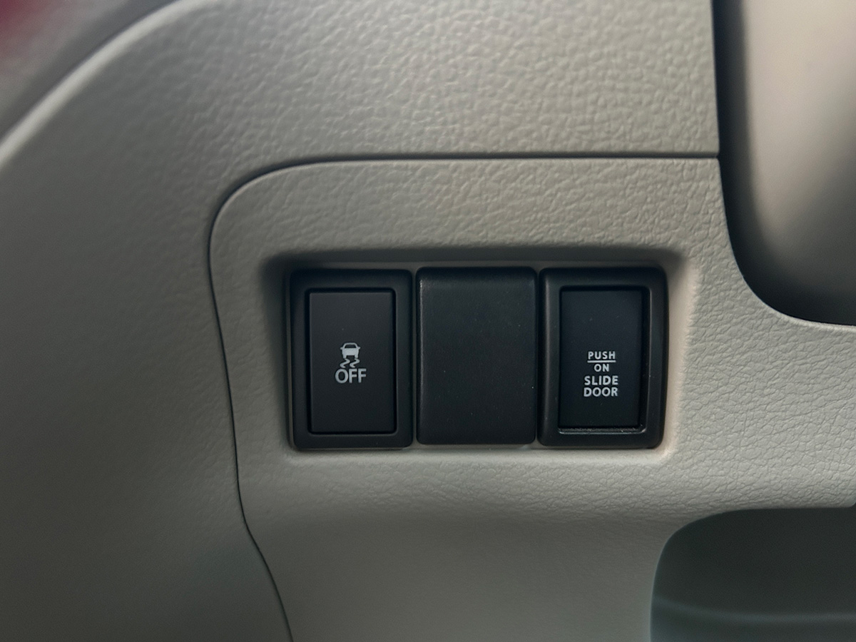 スズキ／スペーシア｜京都府・亀岡市で激安中古車や軽自動車をお探しなら、浅田自動車商会へ！お買い得な中古車を厳選しております。車検や定期メンテナンスもお任せください。