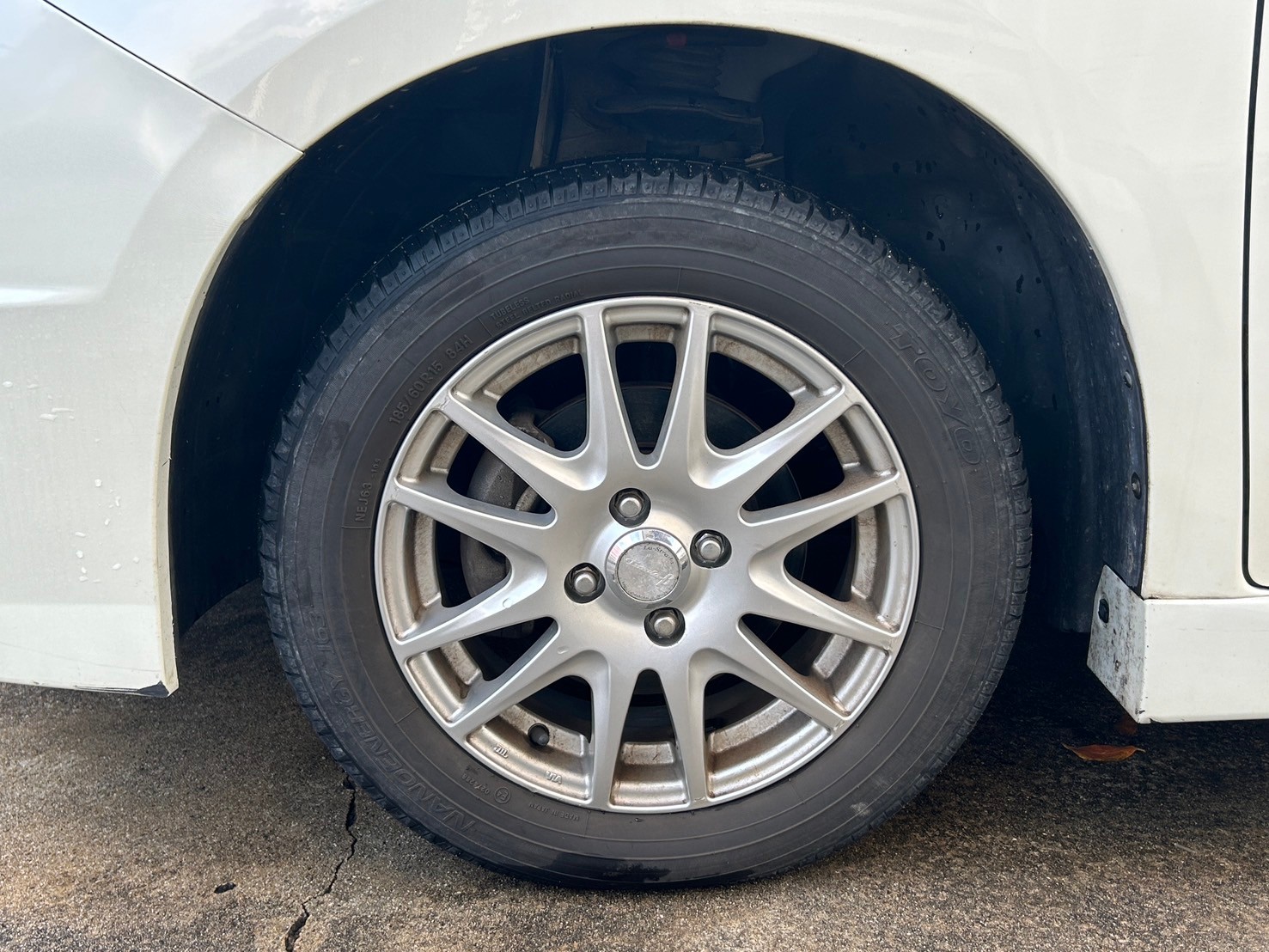 日産／ウイングロード1.5｜京都府・亀岡市で激安中古車や軽自動車をお探しなら、浅田自動車商会へ！お買い得な中古車を厳選しております。車検や定期メンテナンスもお任せください。