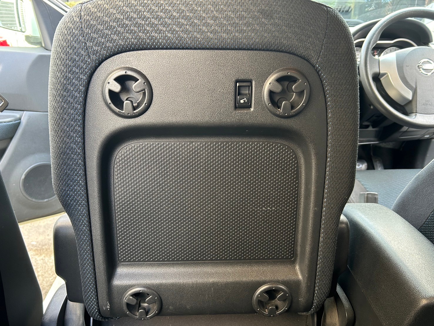 日産／ウイングロード1.5｜京都府・亀岡市で激安中古車や軽自動車をお探しなら、浅田自動車商会へ！お買い得な中古車を厳選しております。車検や定期メンテナンスもお任せください。