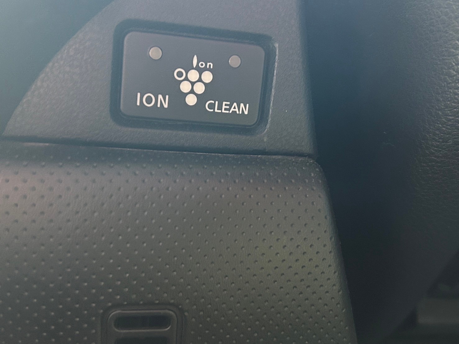 日産／ウイングロード1.5｜京都府・亀岡市で激安中古車や軽自動車をお探しなら、浅田自動車商会へ！お買い得な中古車を厳選しております。車検や定期メンテナンスもお任せください。