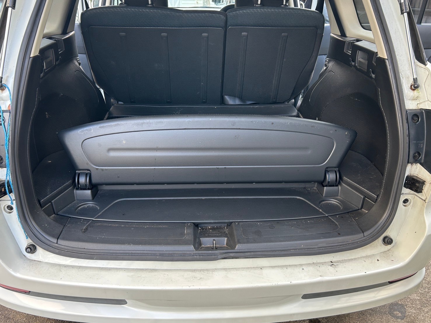 日産／ウイングロード1.5｜京都府・亀岡市で激安中古車や軽自動車をお探しなら、浅田自動車商会へ！お買い得な中古車を厳選しております。車検や定期メンテナンスもお任せください。