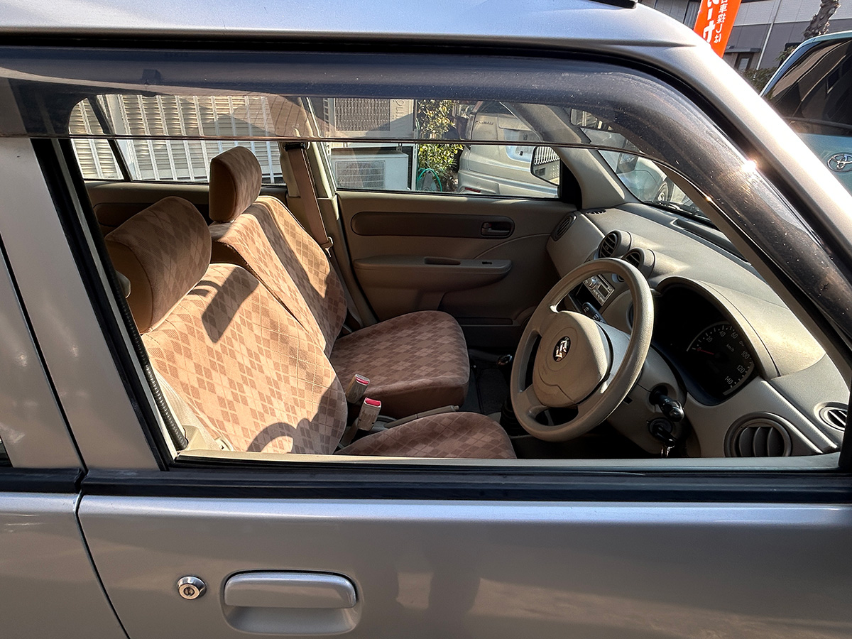 スズキ／アルト｜京都府・亀岡市で激安中古車や軽自動車をお探しなら、【浅田自動車商会】へ！お買い得な中古車を厳選しております。車検や定期メンテナンスもお任せください。