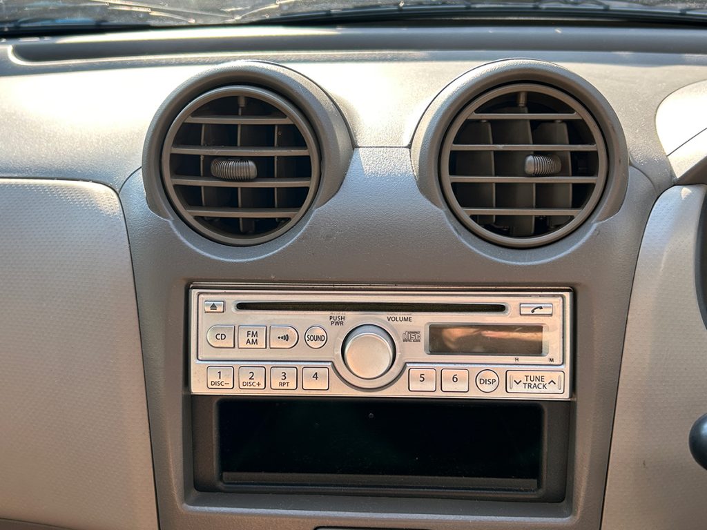 スズキ/アルト|京都府・亀岡市で激安中古車や軽自動車をお探しなら、【浅田自動車商会】へ!お買い得な中古車を厳選しております。車検や定期メンテナンスもお任せください。