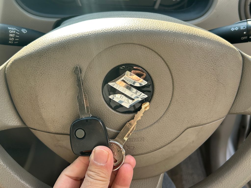 スズキ/アルト|京都府・亀岡市で激安中古車や軽自動車をお探しなら、【浅田自動車商会】へ!お買い得な中古車を厳選しております。車検や定期メンテナンスもお任せください。