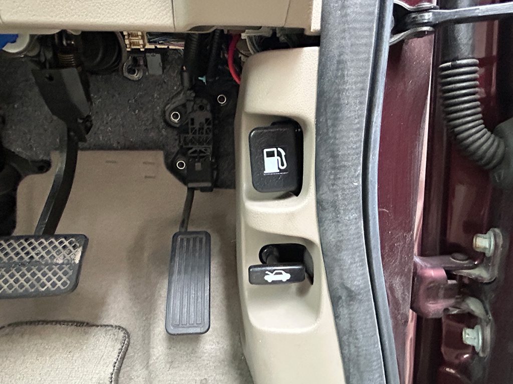 ホンダ/N-BOX GLパッケージ(レッド)|京都府・亀岡市で激安中古車や軽自動車をお探しなら、【浅田自動車商会】へ!お買い得な中古車を厳選しております。車検や定期メンテナンスもお任せください。