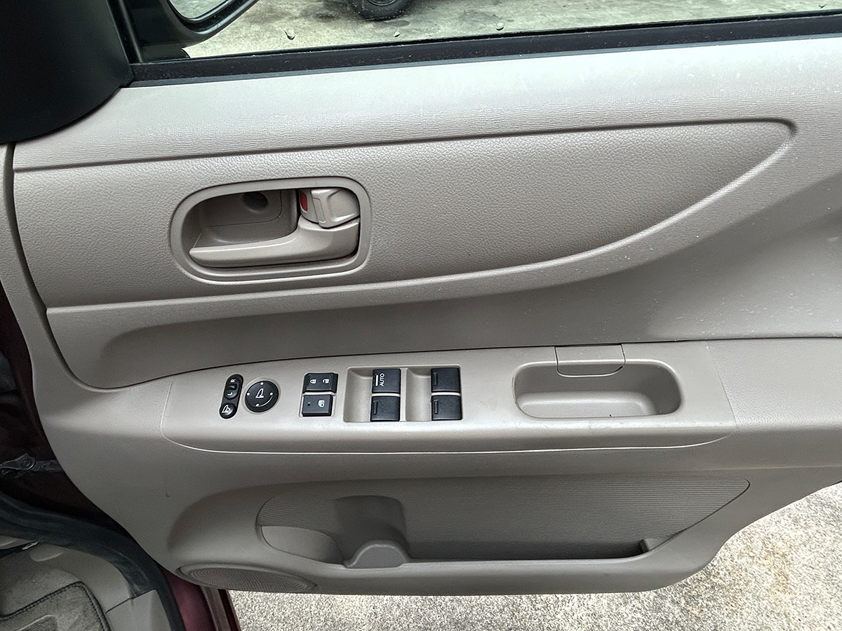 ホンダ／N-BOX　GLパッケージ（レッド）｜京都府・亀岡市で激安中古車や軽自動車をお探しなら、【浅田自動車商会】へ！お買い得な中古車を厳選しております。車検や定期メンテナンスもお任せください。