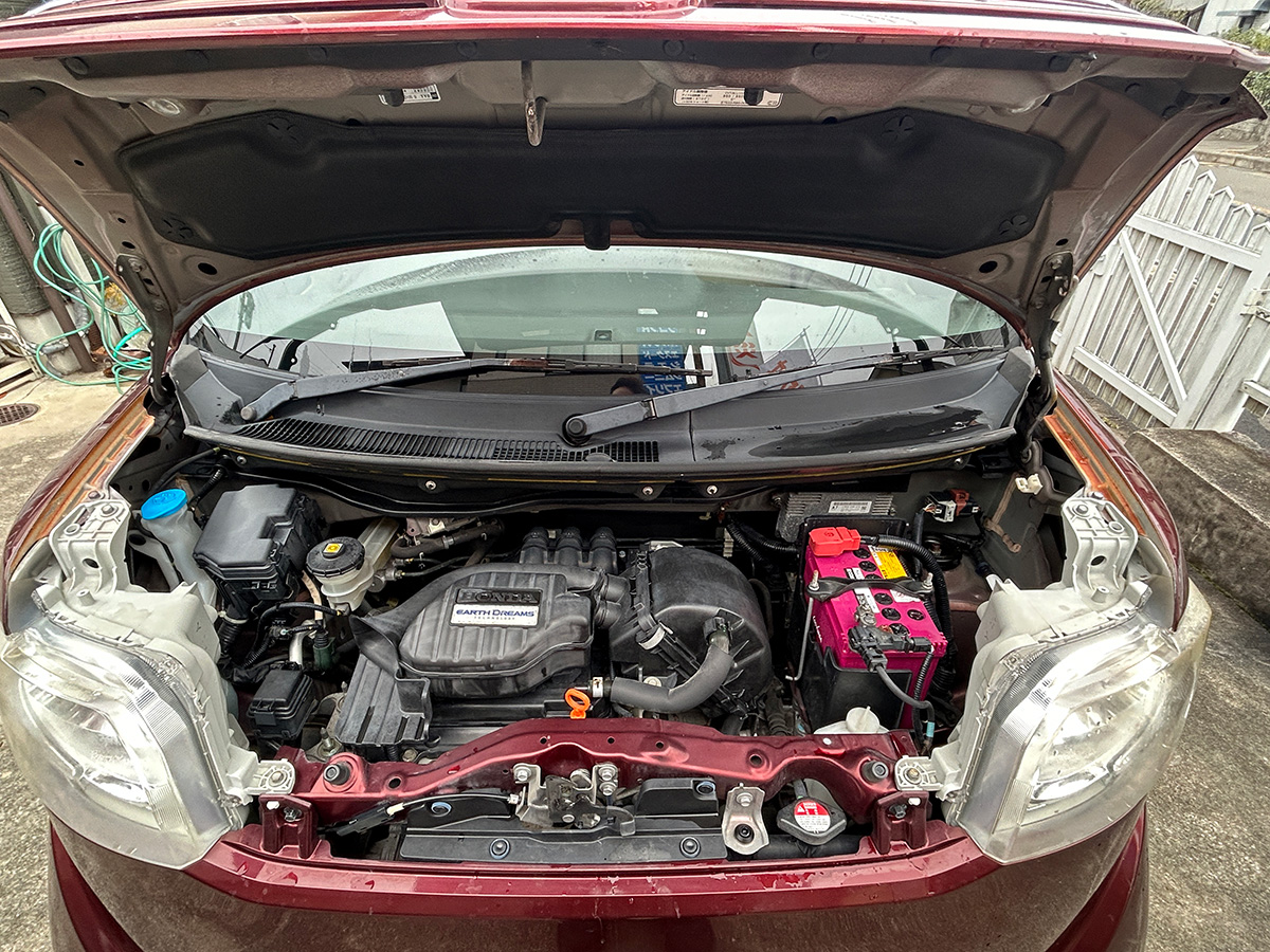 ホンダ／N-BOX　GLパッケージ（レッド）｜京都府・亀岡市で激安中古車や軽自動車をお探しなら、【浅田自動車商会】へ！お買い得な中古車を厳選しております。車検や定期メンテナンスもお任せください。