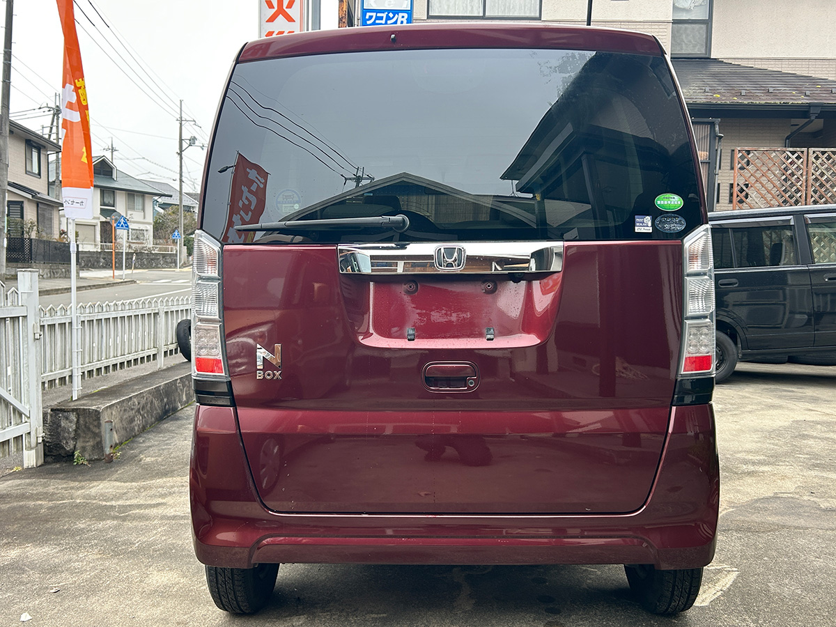 ホンダ／N-BOX　GLパッケージ（レッド）｜京都府・亀岡市で激安中古車や軽自動車をお探しなら、【浅田自動車商会】へ！お買い得な中古車を厳選しております。車検や定期メンテナンスもお任せください。