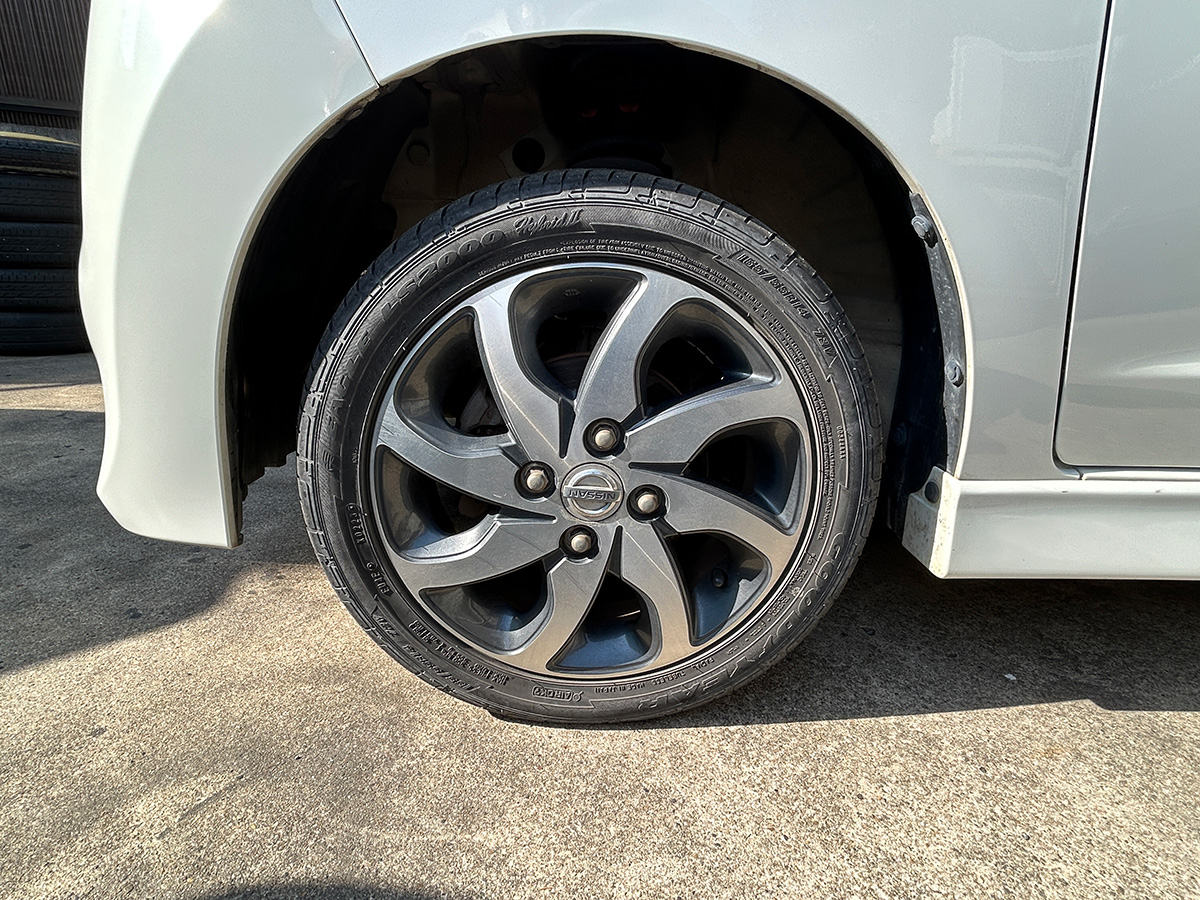 日産／ルークス　660 ハイウェイスター（スノーパールホワイト3コートパール）｜京都府・亀岡市で激安中古車や軽自動車をお探しなら、【浅田自動車商会】へ！お買い得な中古車を厳選しております。車検や定期メンテナンスもお任せください。