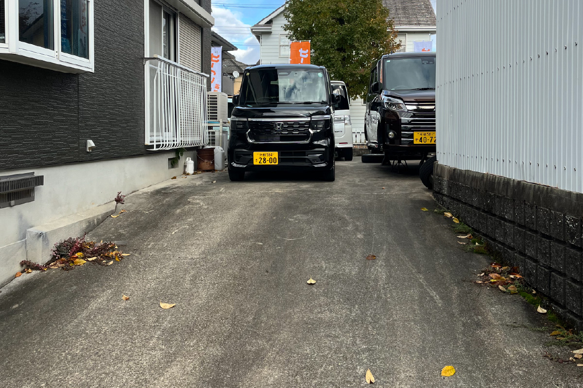 店舗案内|京都府・亀岡市で激安中古車や軽自動車をお探しなら、【浅田自動車商会】へ!お買い得な中古車を厳選しております。車検や定期メンテナンスもお任せください。