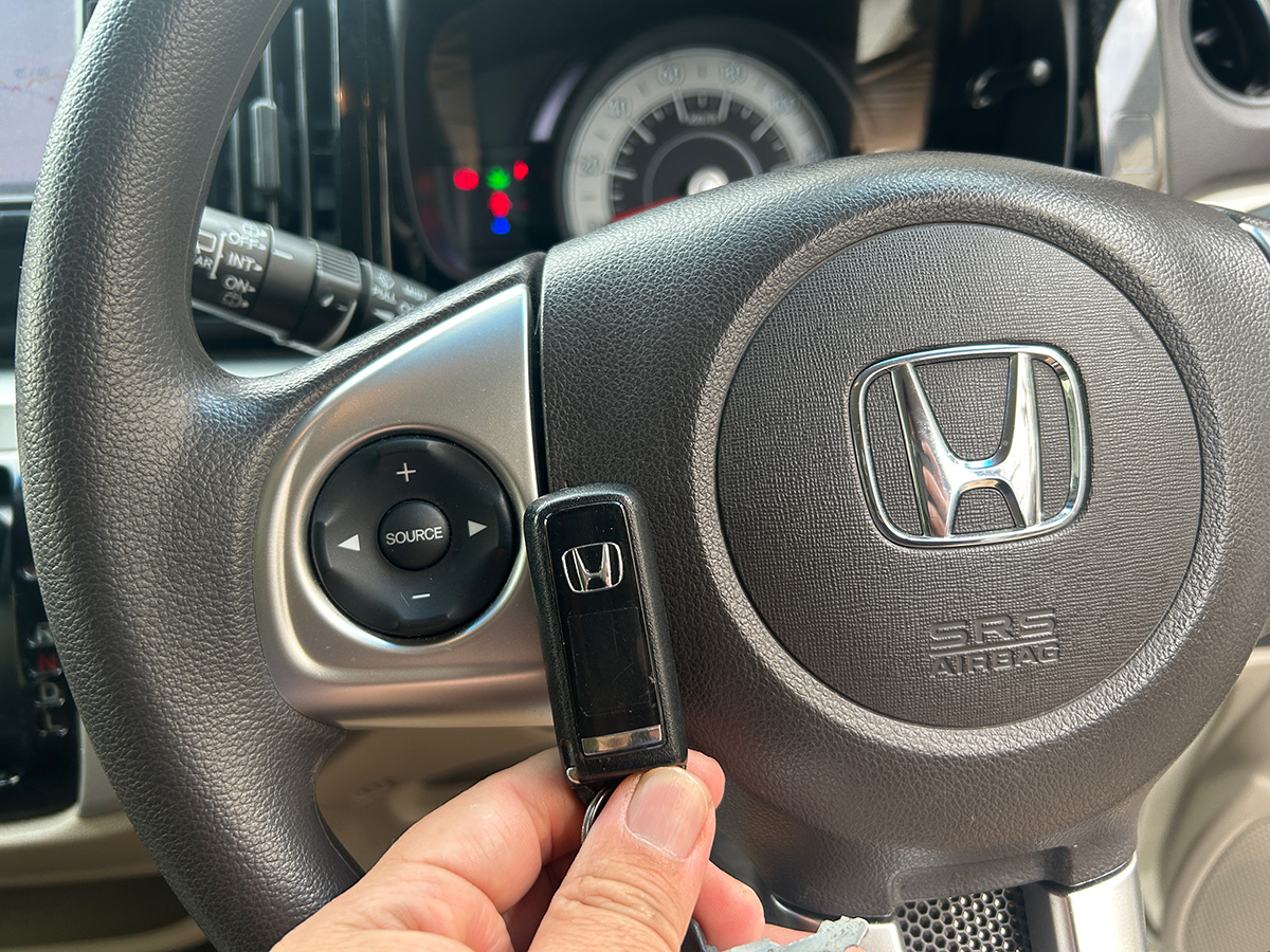 ホンダ／N-WGN　660 G SSパッケージ　新品タイヤ ドラレコ コーナーセンサー （プレミアムホワイト・パールII）｜京都府・亀岡市で激安中古車や軽自動車をお探しなら、【浅田自動車商会】へ！お買い得な中古車を厳選しております。車検や定期メンテナンスもお任せください。