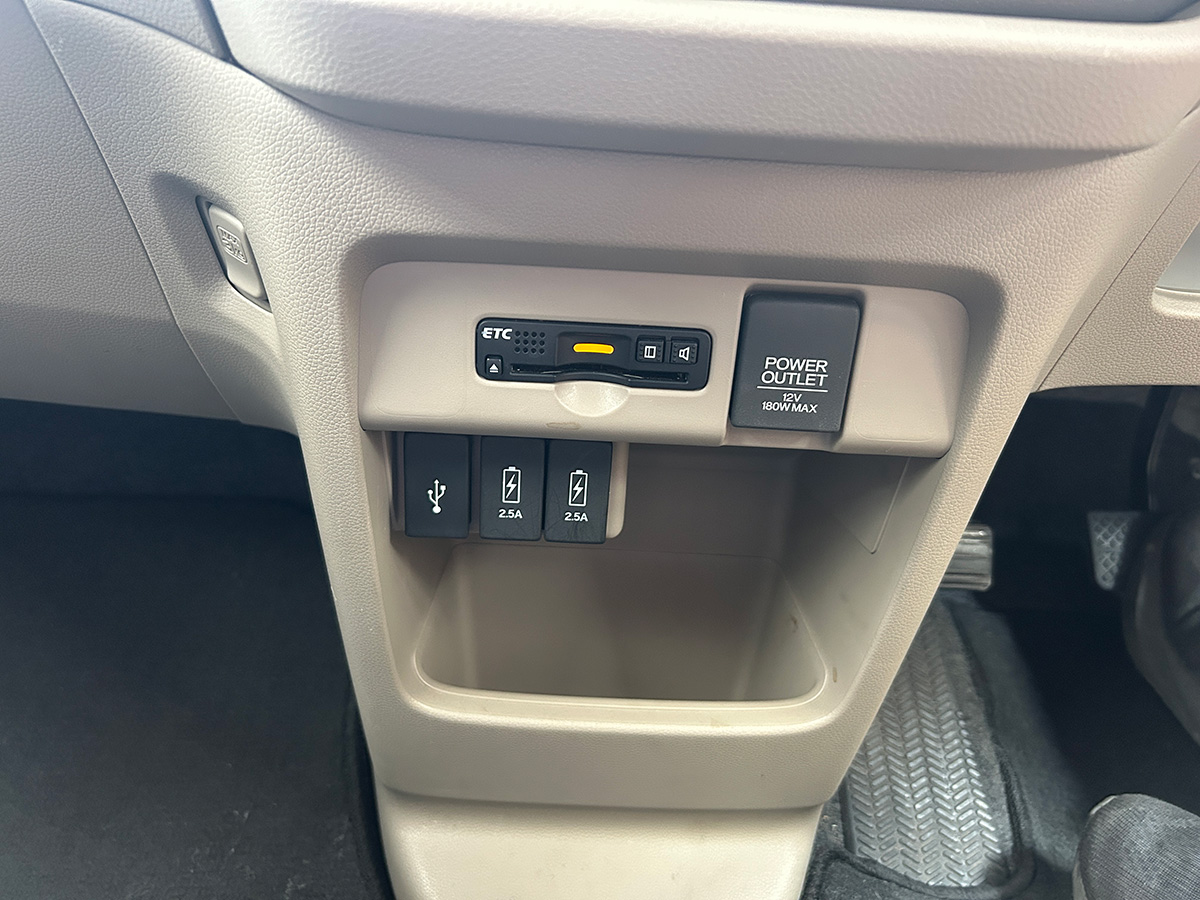 ホンダ／N-WGN　660 G SSパッケージ　新品タイヤ ドラレコ コーナーセンサー （プレミアムホワイト・パールII）｜京都府・亀岡市で激安中古車や軽自動車をお探しなら、【浅田自動車商会】へ！お買い得な中古車を厳選しております。車検や定期メンテナンスもお任せください。