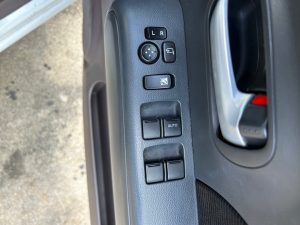 日産／モコ　660 E ショコラティエ　ナビ　ETC スマートキー （パール）