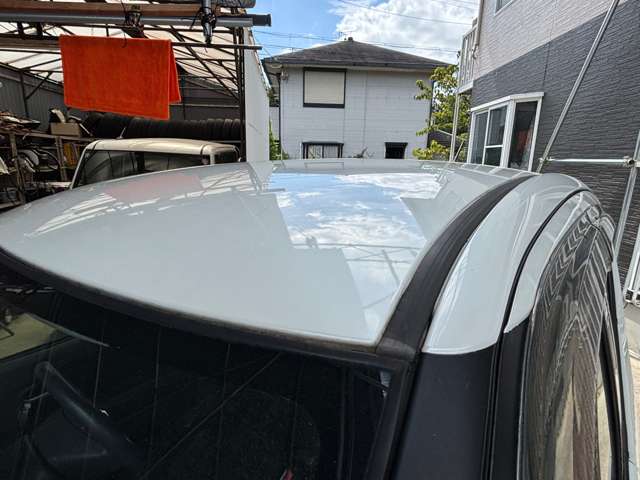 日産／モコ 660 E ショコラティエ（パール）