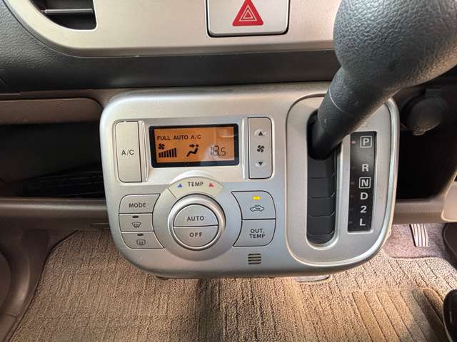 日産／モコ 660 E ショコラティエ（パール）