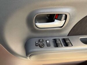 日産／モコ 660 E ショコラティエ（パール）