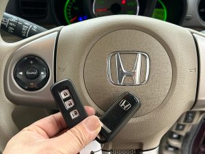 ホンダ／N-BOX　GLパッケージ（レッド）｜京都府・亀岡市で激安中古車や軽自動車をお探しなら、【浅田自動車商会】へ！お買い得な中古車を厳選しております。車検や定期メンテナンスもお任せください。