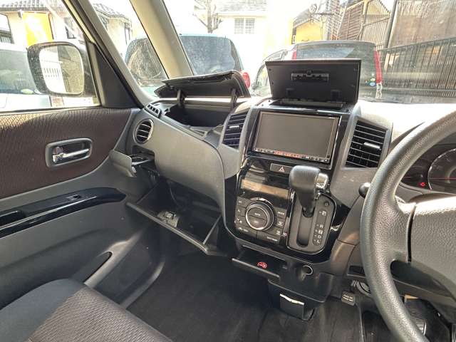 日産／ルークス 660 ハイウェイスター（スノーパールホワイト3コートパール）