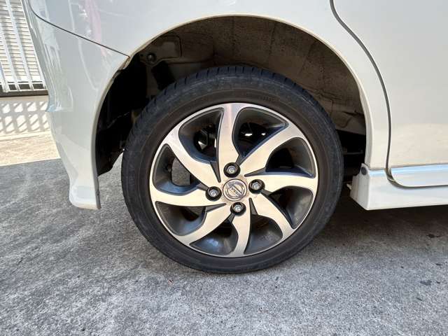 日産／ルークス 660 ハイウェイスター（スノーパールホワイト3コートパール）